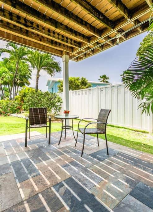 Beach Living At Island Pine Villas Blp Джорджтаун Екстер'єр фото
