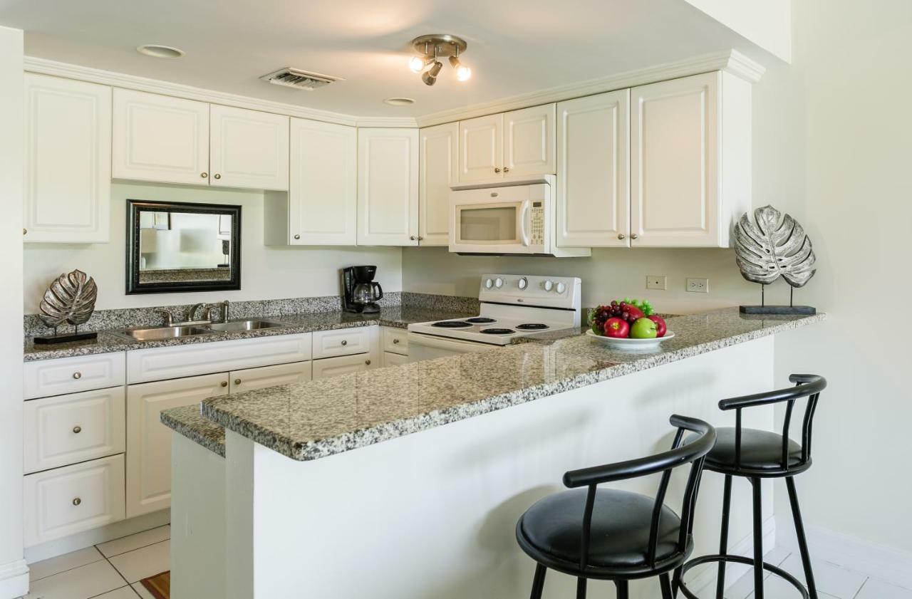 Beach Living At Island Pine Villas Blp Джорджтаун Екстер'єр фото